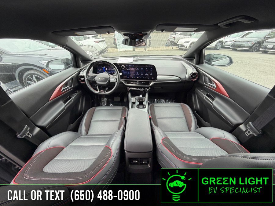 Used 2024 Chevrolet Equinox EV RS FWD image 22