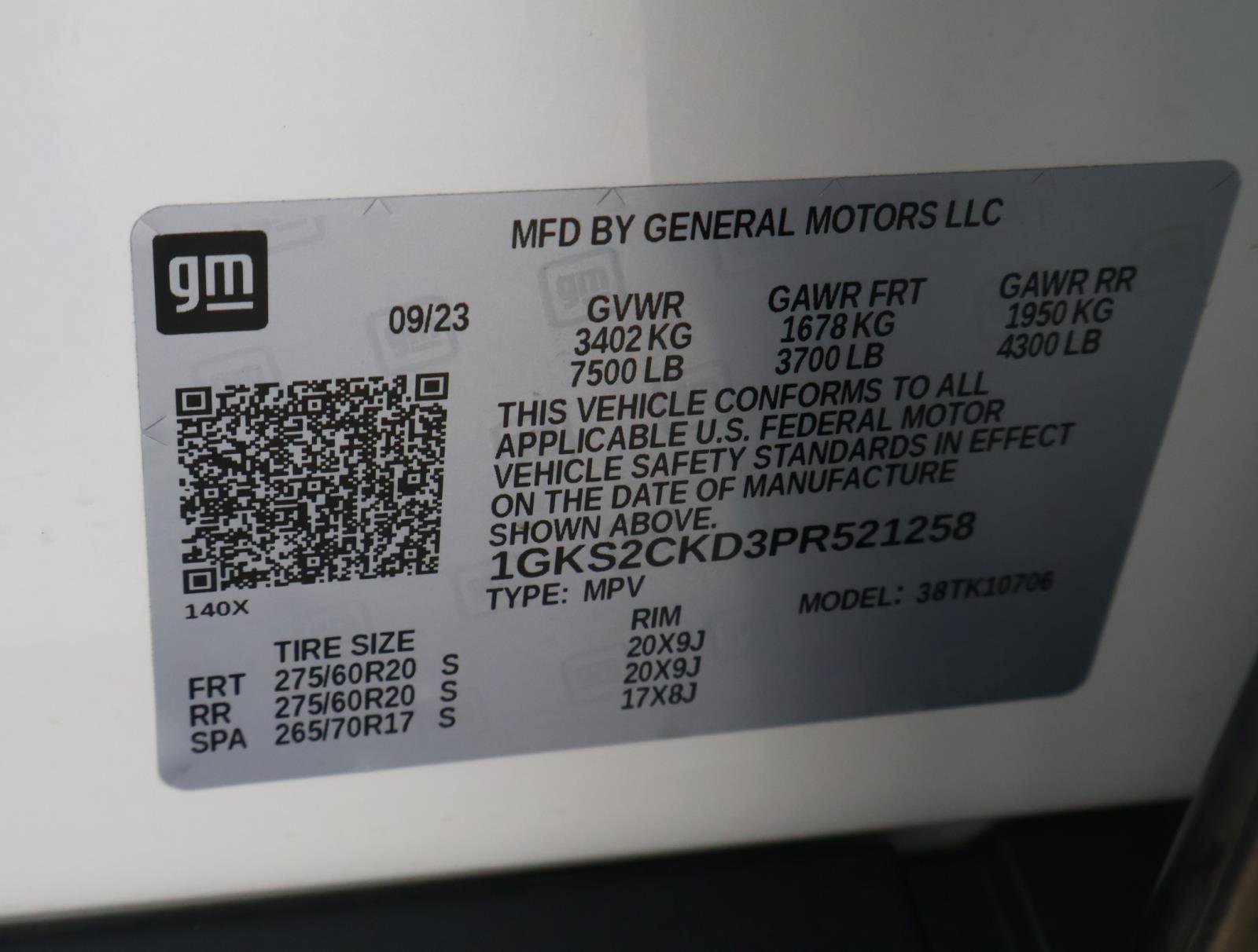 Used 2023 GMC Yukon AT4 w/ Technology Package image 24