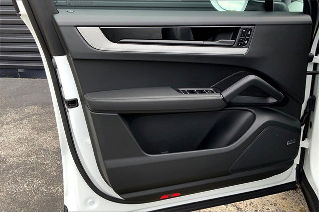 New 2026 Porsche Cayenne Coupe image 27