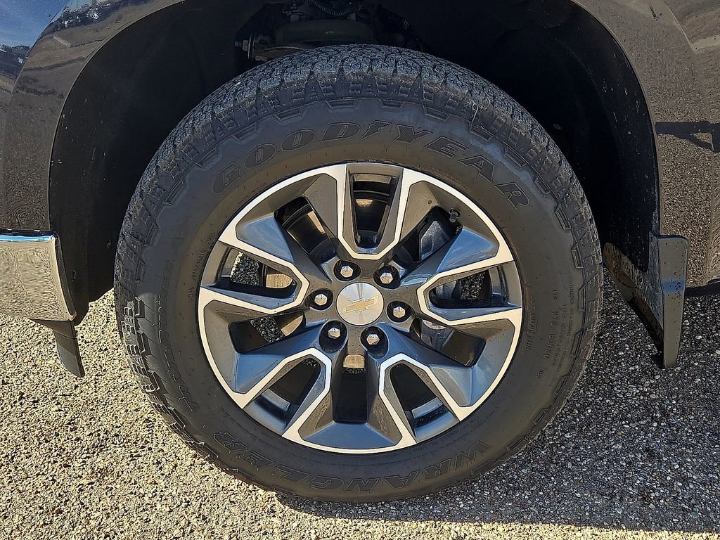 Used 2023 Chevrolet Silverado 1500 LT image 10
