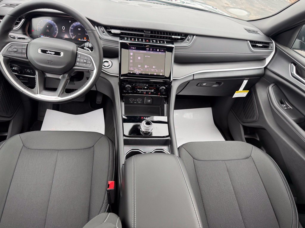 New 2026 Jeep Grand Cherokee L 4WD image 39