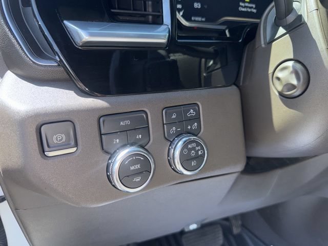 Used 2022 GMC Sierra 1500 SLT w/ SLT Convenience Package AWD/4WD image 18