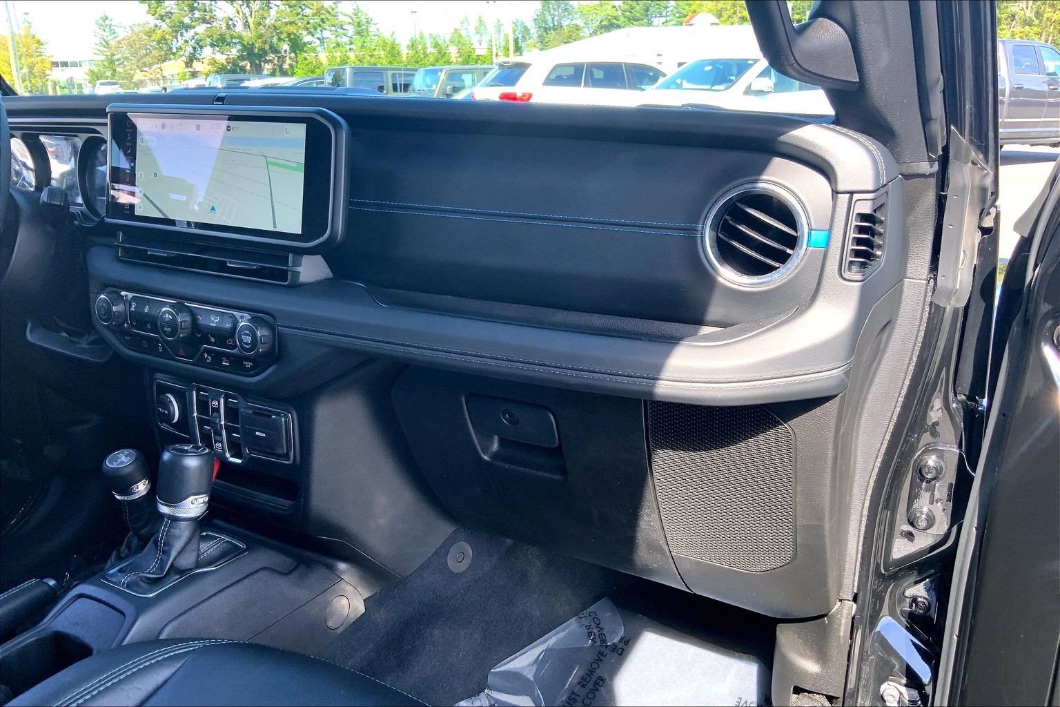 Used 2024 Jeep Wrangler High Altitude AWD/4WD image 18