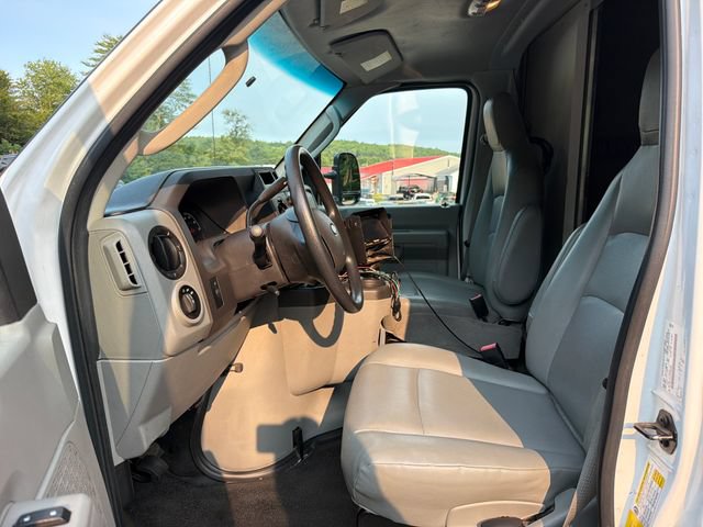 Used 2015 Ford E-350 and Econoline 350 Super Duty w/ Power Windows & Locks Group RWD image 10