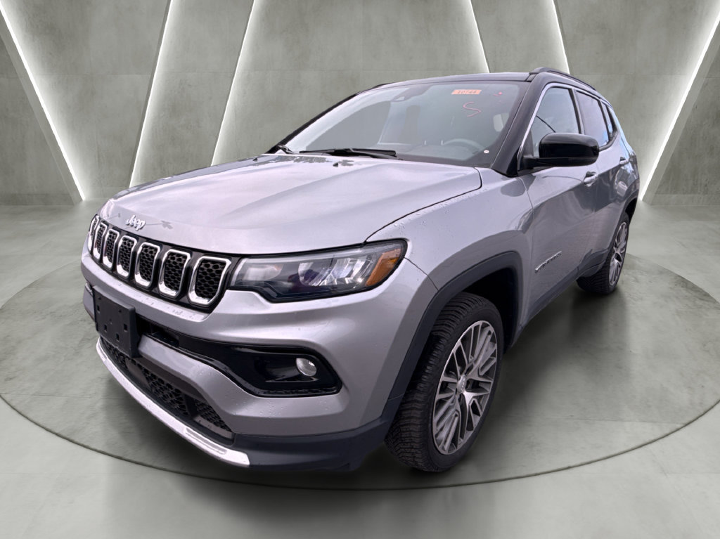 Used 2023 Jeep Compass Limited w/ Elite Group AWD/4WD image 7
