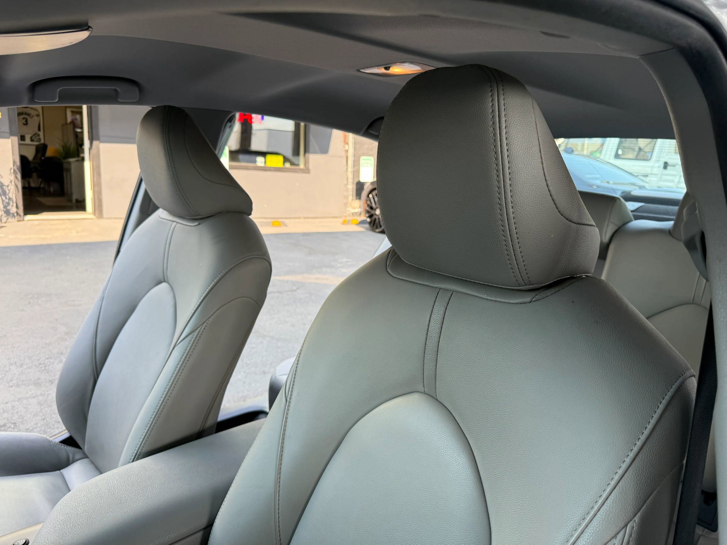 Used 2022 Toyota Camry LE image 12