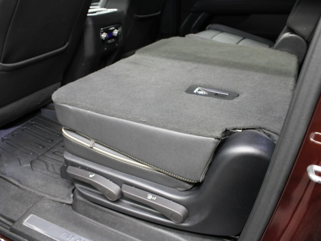 Used 2023 GMC Yukon XL SLT AWD/4WD image 55