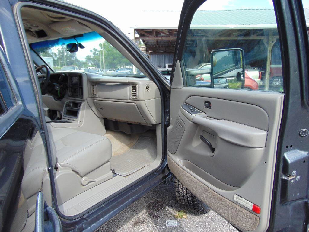 Used 2005 Chevrolet Silverado 2500 LS w/ Heavy-Duty Power Package image 32