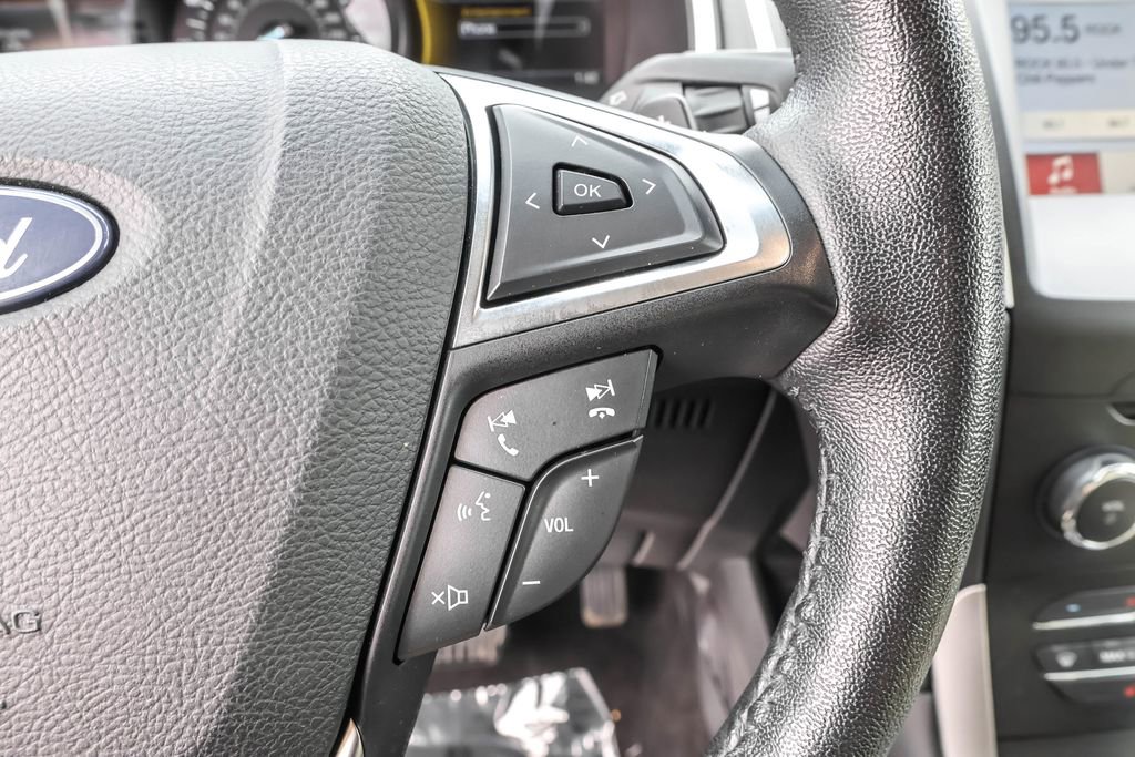 Used 2018 Ford Edge SEL w/ Equipment Group 201A AWD/4WD image 21