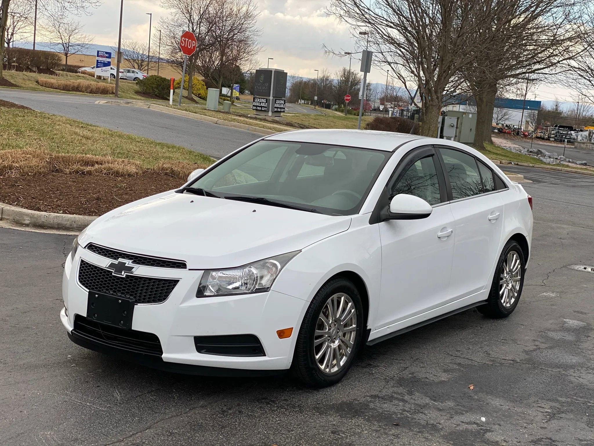 Used 2013 Chevrolet Cruze Eco image 1