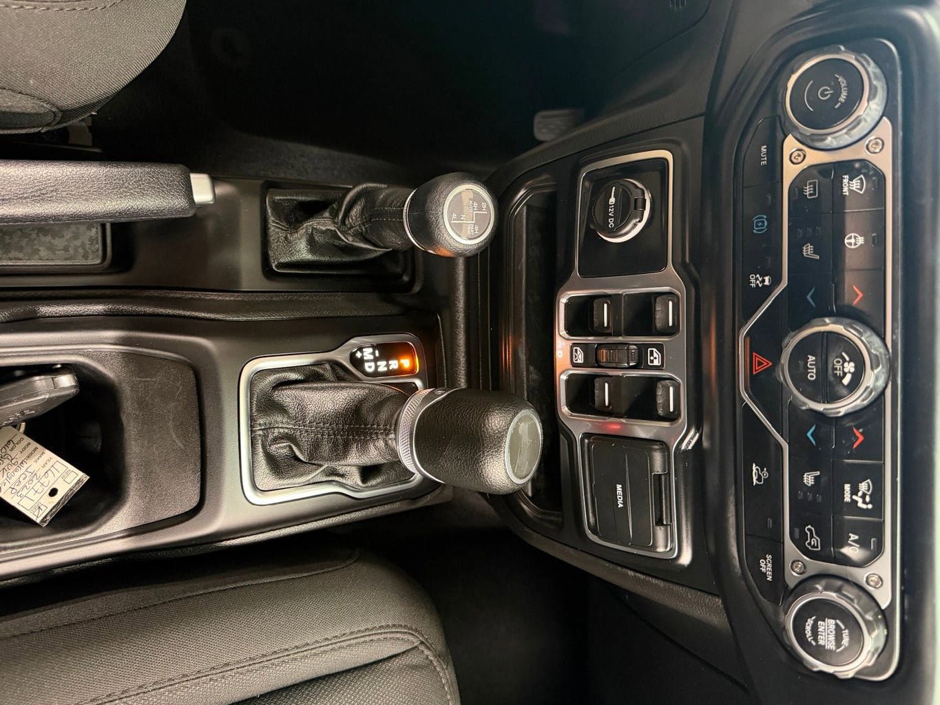 Used 2023 Jeep Wrangler Unlimited w/ Sun & Screen Package AWD/4WD image 37