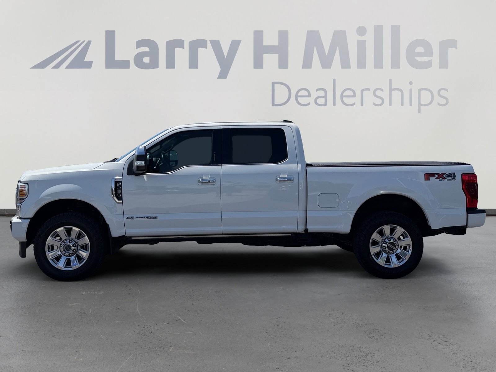 Used 2021 Ford F250 Platinum AWD/4WD image 2