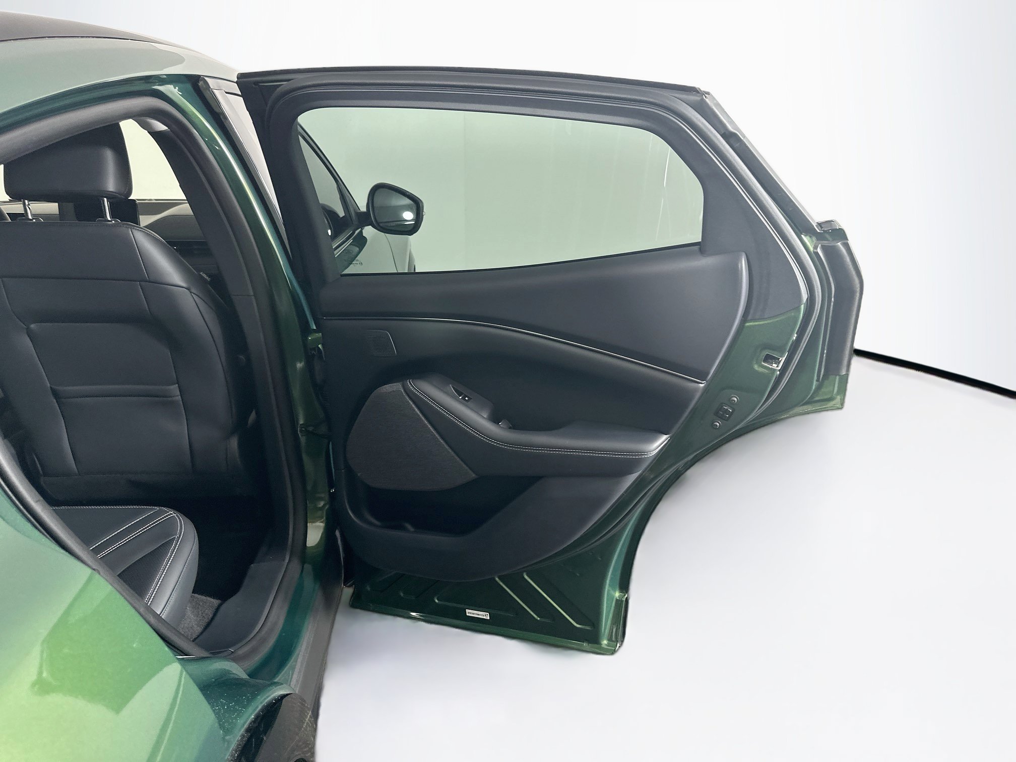 Used 2024 Ford Mustang Mach-E Premium RWD image 30