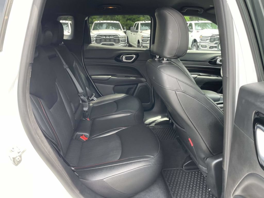 Certified 2025 Jeep Compass Trailhawk AWD/4WD image 18
