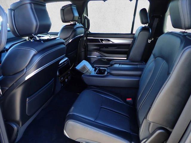 Used 2023 Jeep Grand Wagoneer 4WD image 10