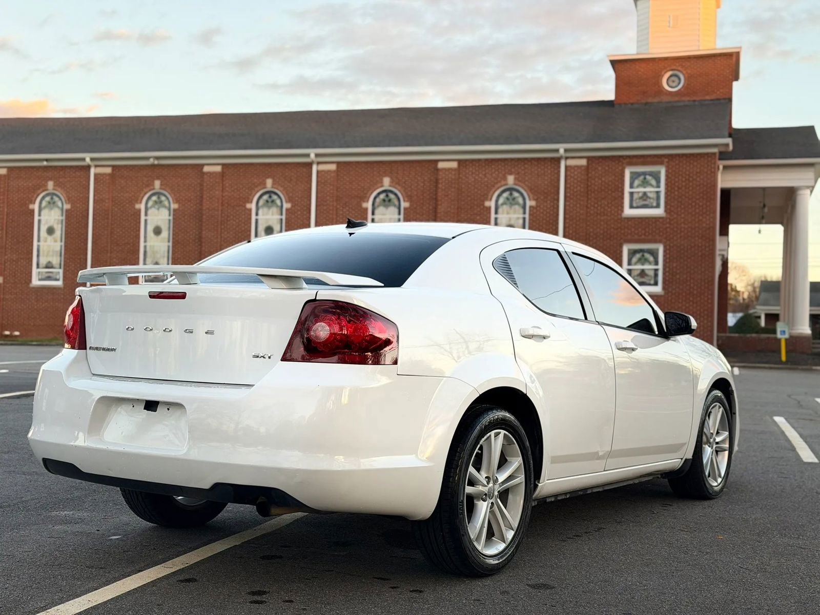 Used 2012 Dodge Avenger SXT w/ Rallye Appearance Group FWD image 5