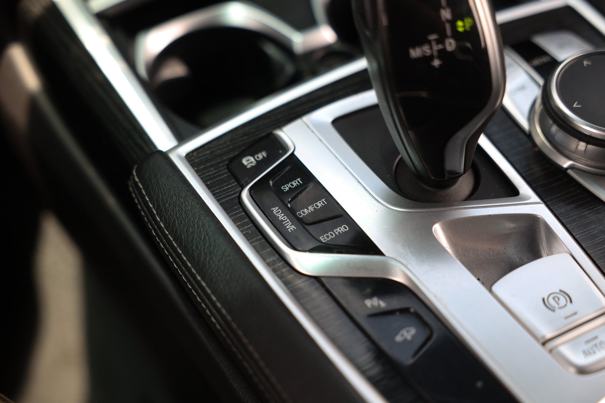 Used 2019 BMW 740i w/ M Sport Package RWD image 44