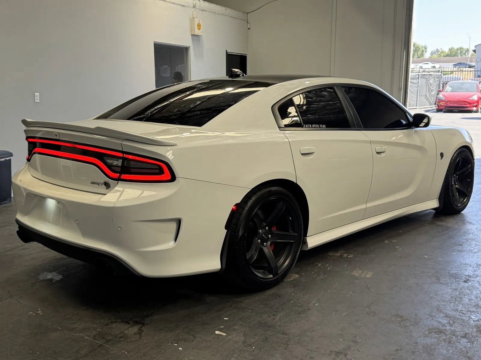 Used 2018 Dodge Charger SRT Hellcat RWD image 4