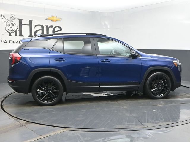 Used 2023 GMC Terrain SLE w/ Driver Convenience Package image 37