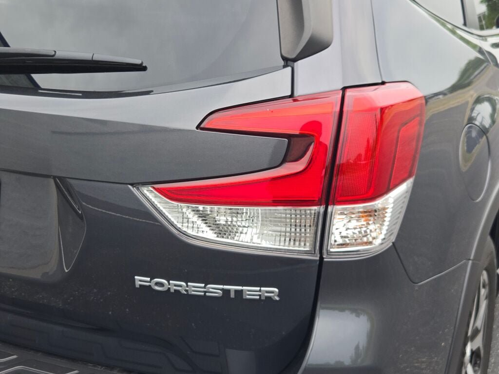 Certified 2023 Subaru Forester Premium AWD/4WD image 13