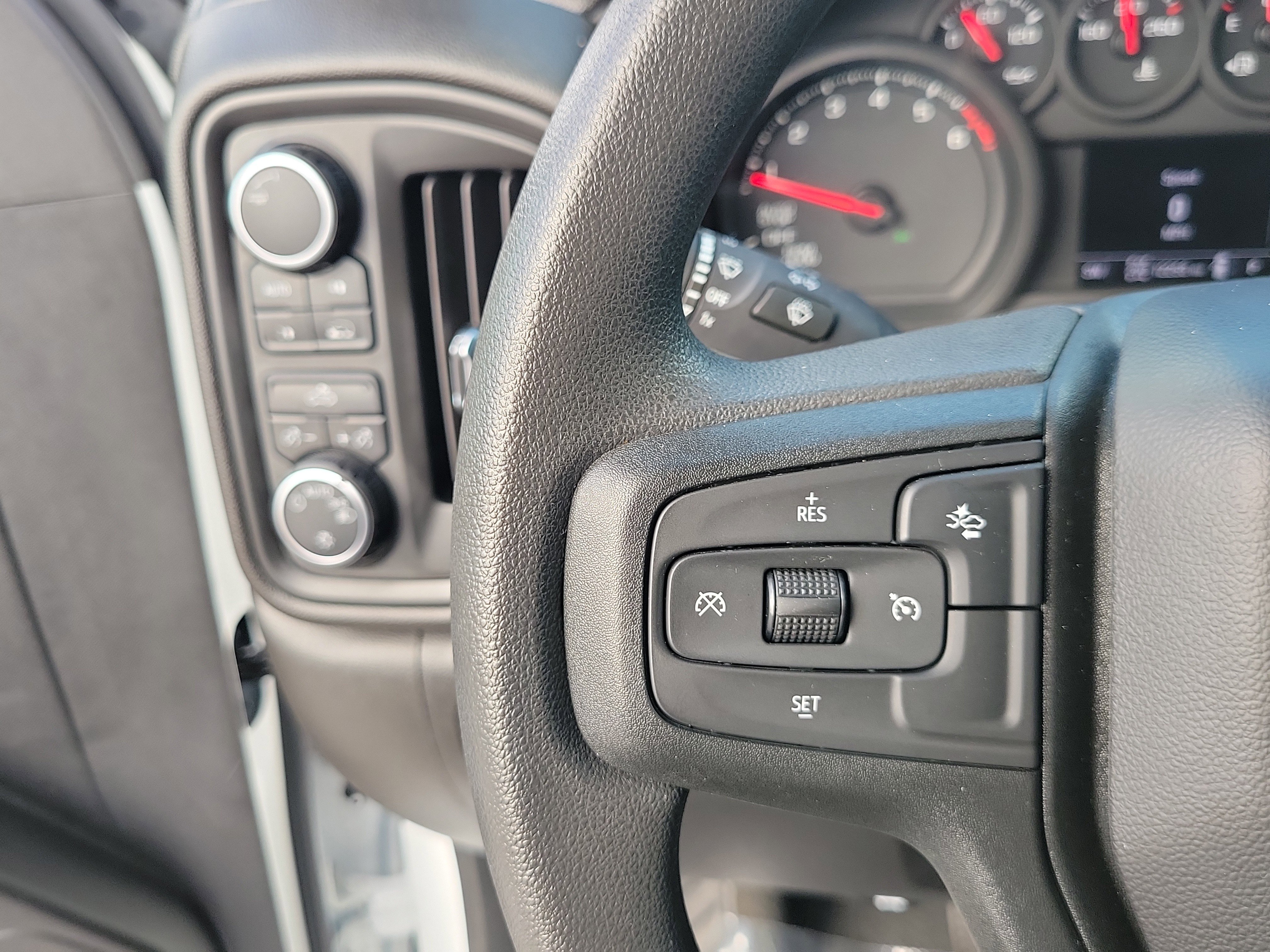 Used 2025 Chevrolet Silverado 1500 Custom w/ Turbomax Blackout Package image 18