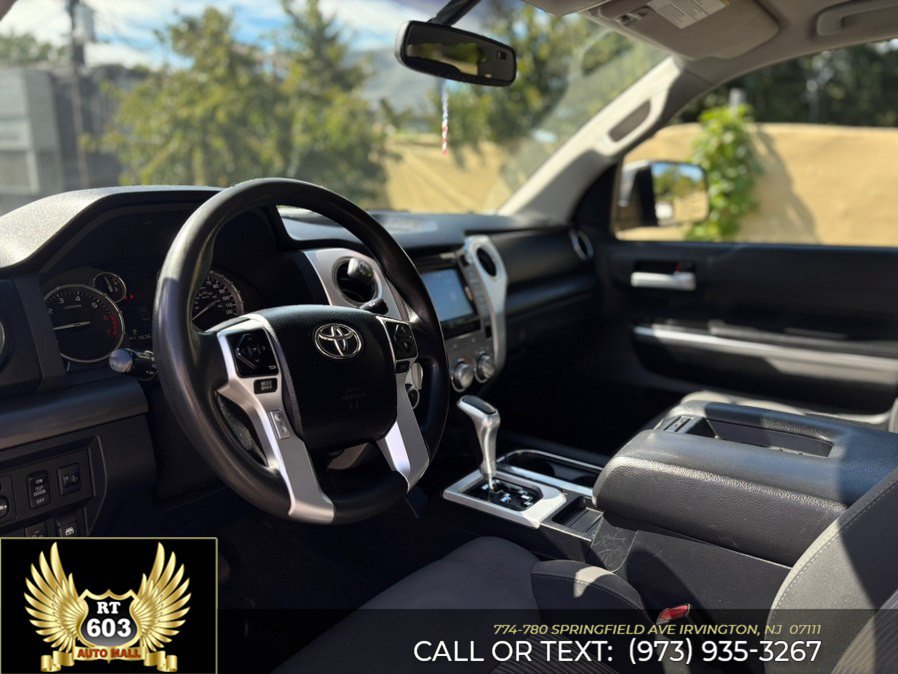 Used 2017 Toyota Tundra SR5 w/ SR5 Upgrade Package AWD/4WD image 15