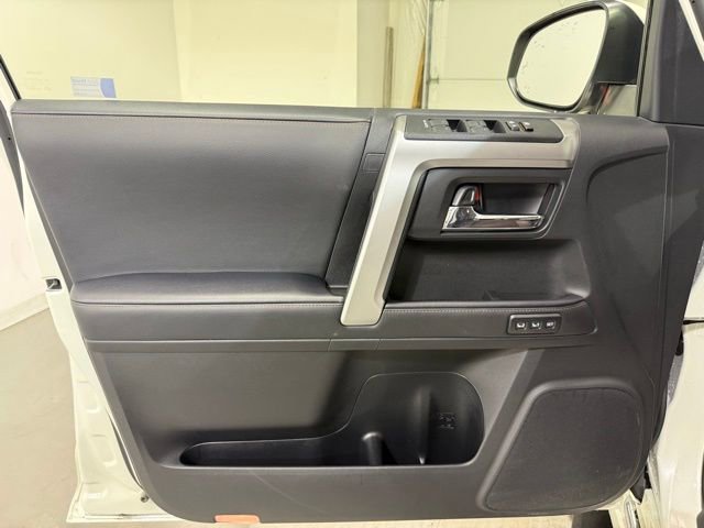 Used 2023 Toyota 4Runner Limited AWD/4WD image 10