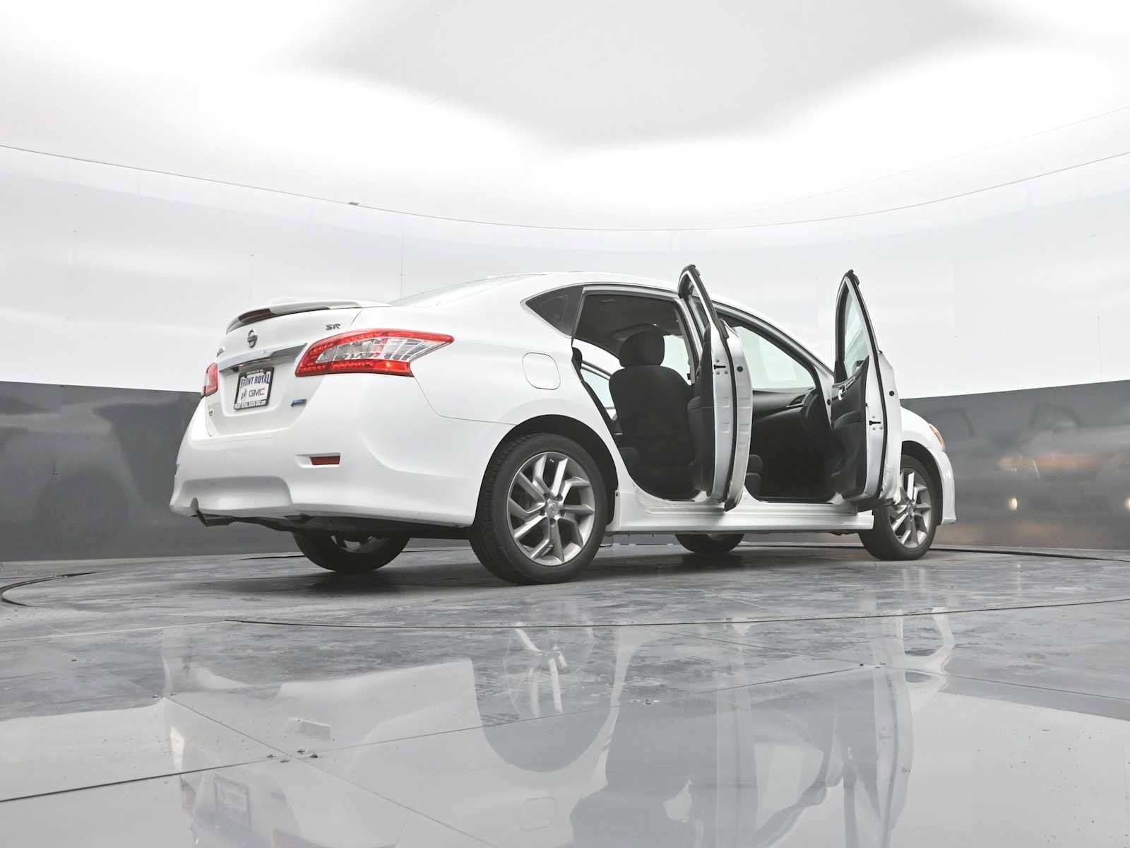 Used 2014 Nissan Sentra SR w/ SR Driver Package FWD image 43