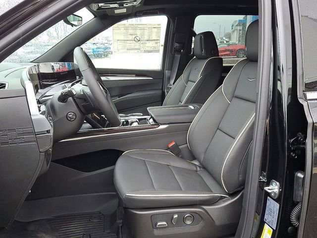 New 2026 Cadillac Escalade ESV Luxury w/ LPO, Radiant Package image 9