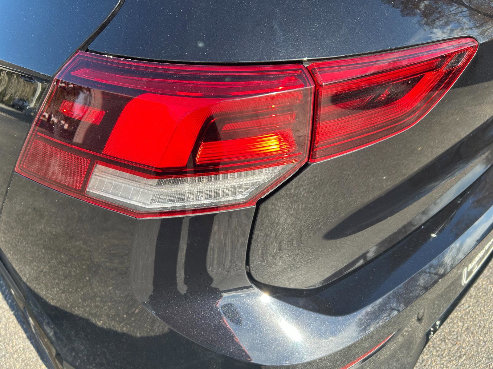 Used 2023 Volkswagen Golf R image 9