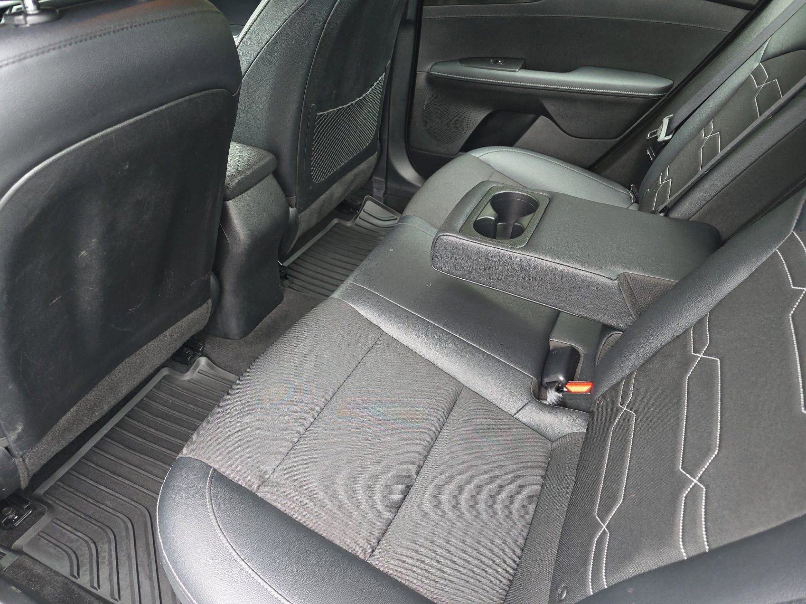 Used 2024 Kia Forte GT-Line image 11