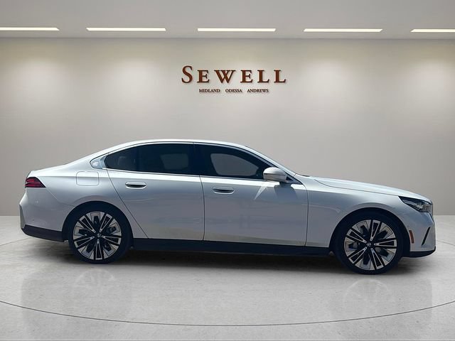 Certified 2025 BMW 530i xDrive AWD/4WD image 6