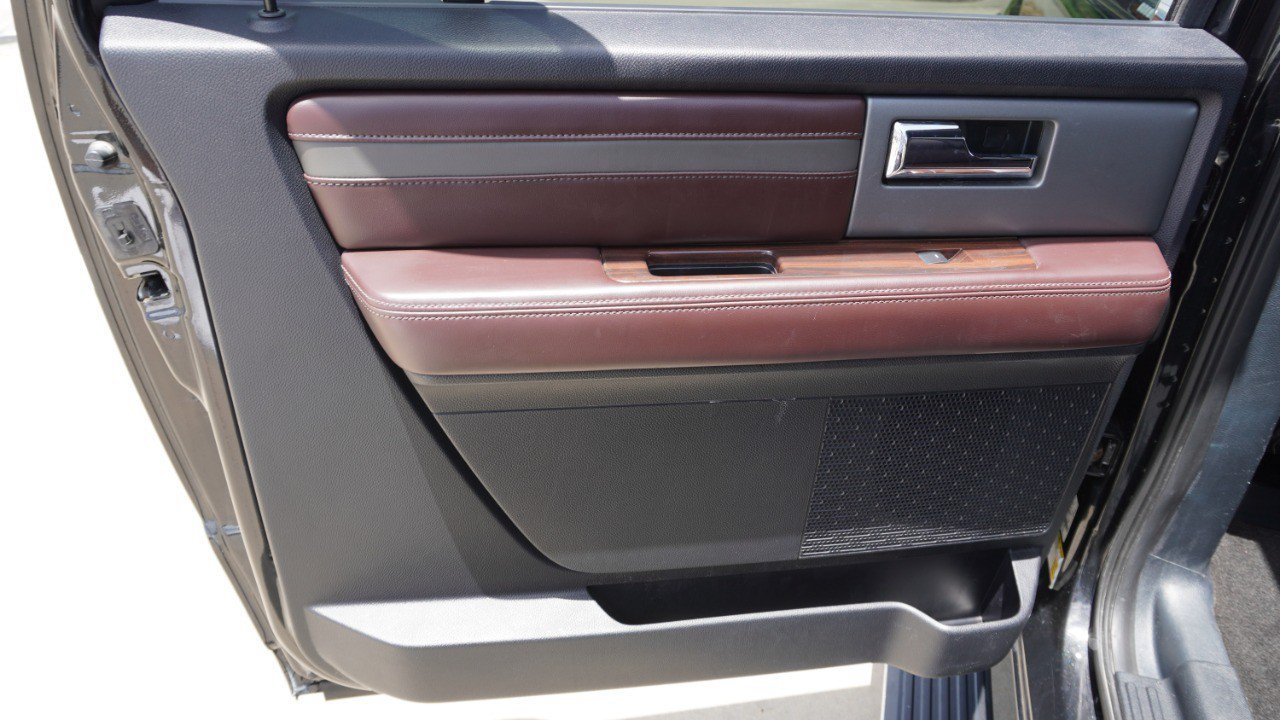 Used 2015 Ford Expedition EL Platinum RWD image 33
