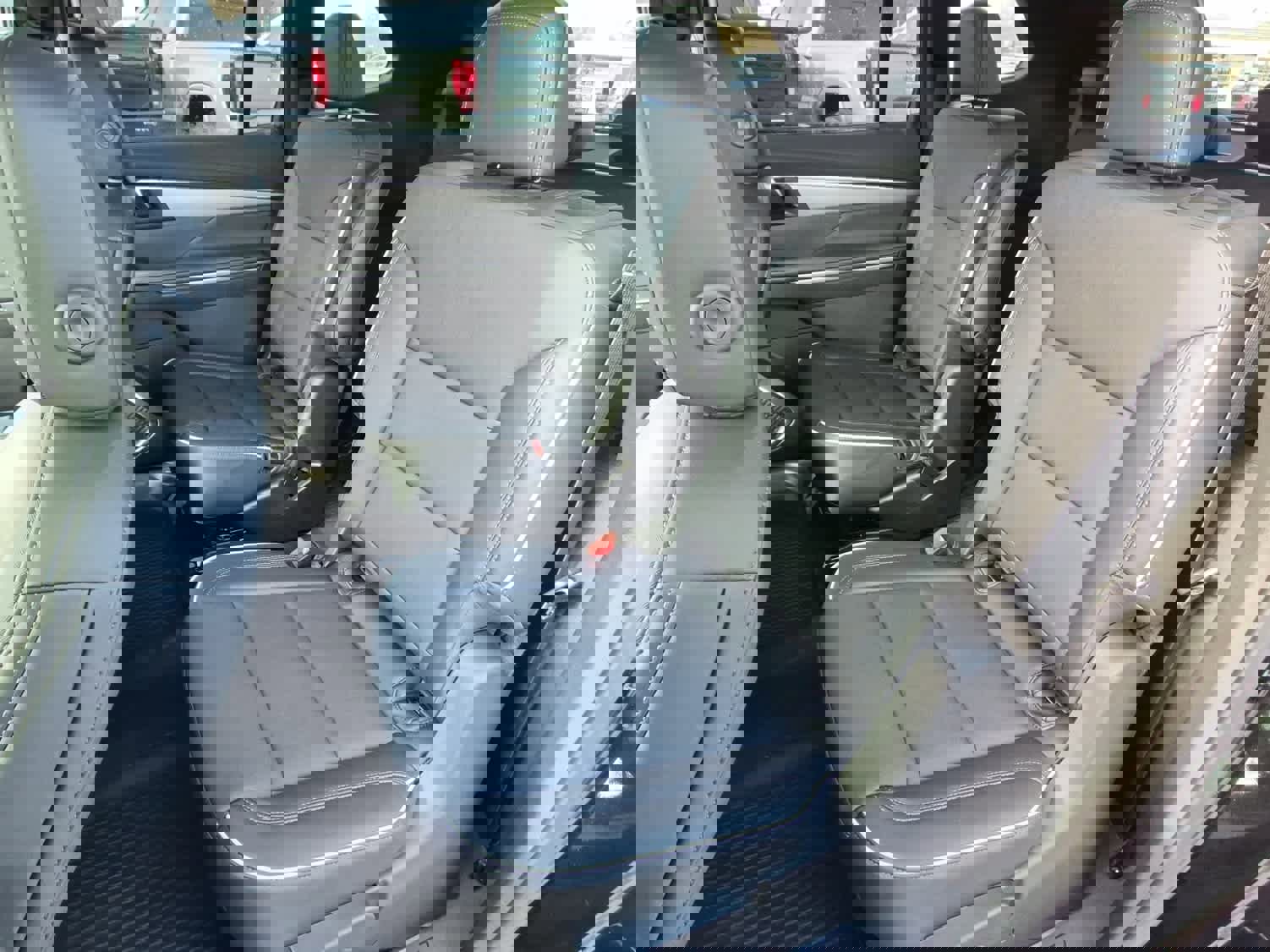 New 2026 Buick Enclave Preferred w/ LPO, Floor Liner Package image 8