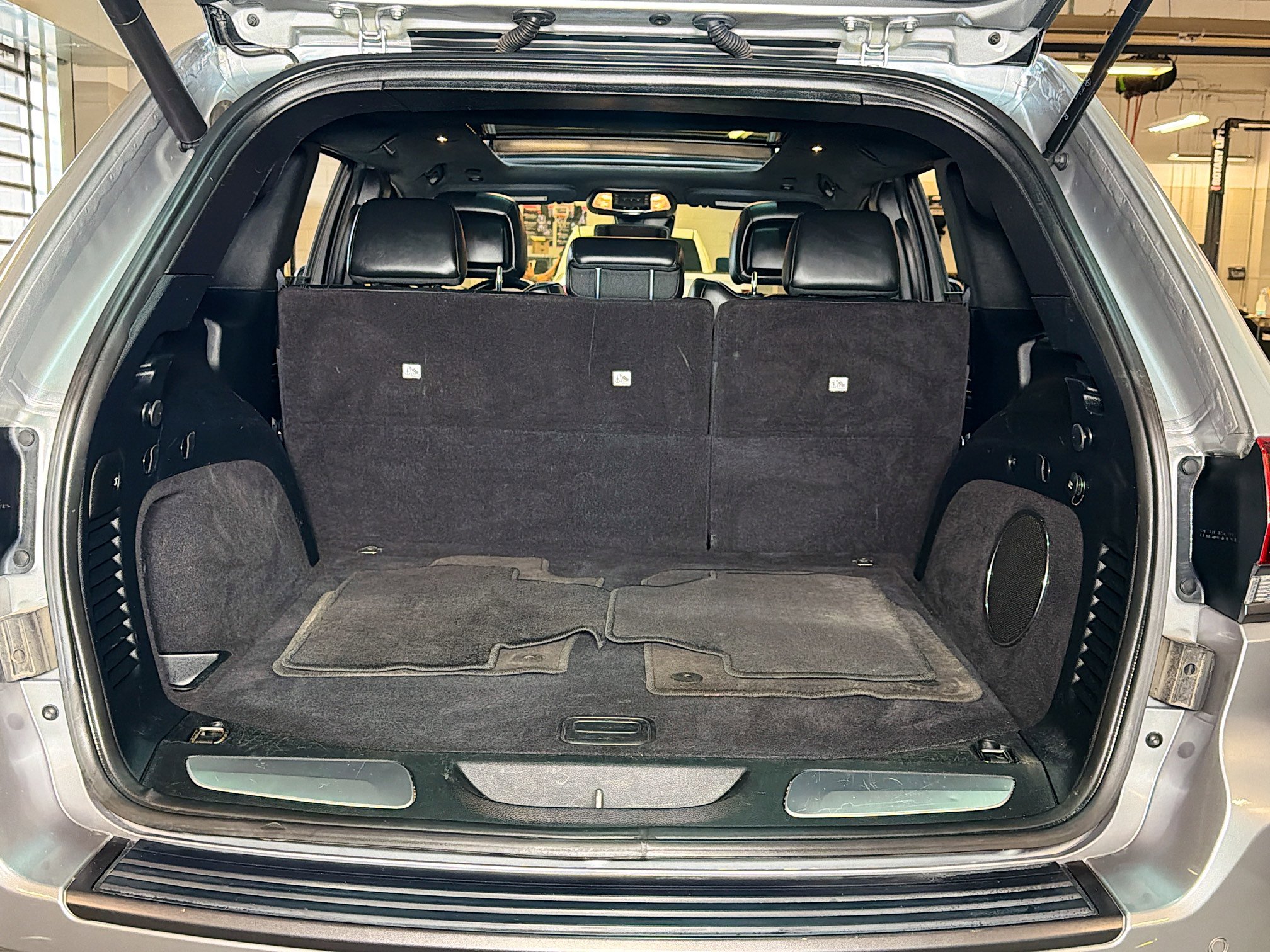 Used 2018 Jeep Grand Cherokee High Altitude image 31