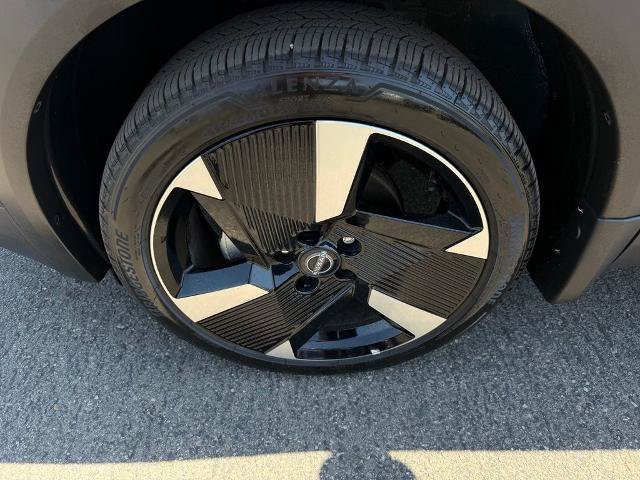 Certified 2025 Nissan Kicks SR AWD/4WD image 9