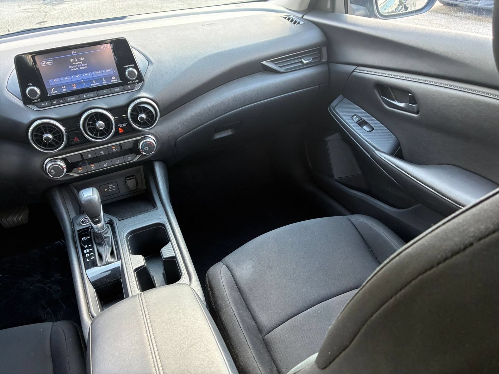 Used 2025 Nissan Sentra S FWD image 30
