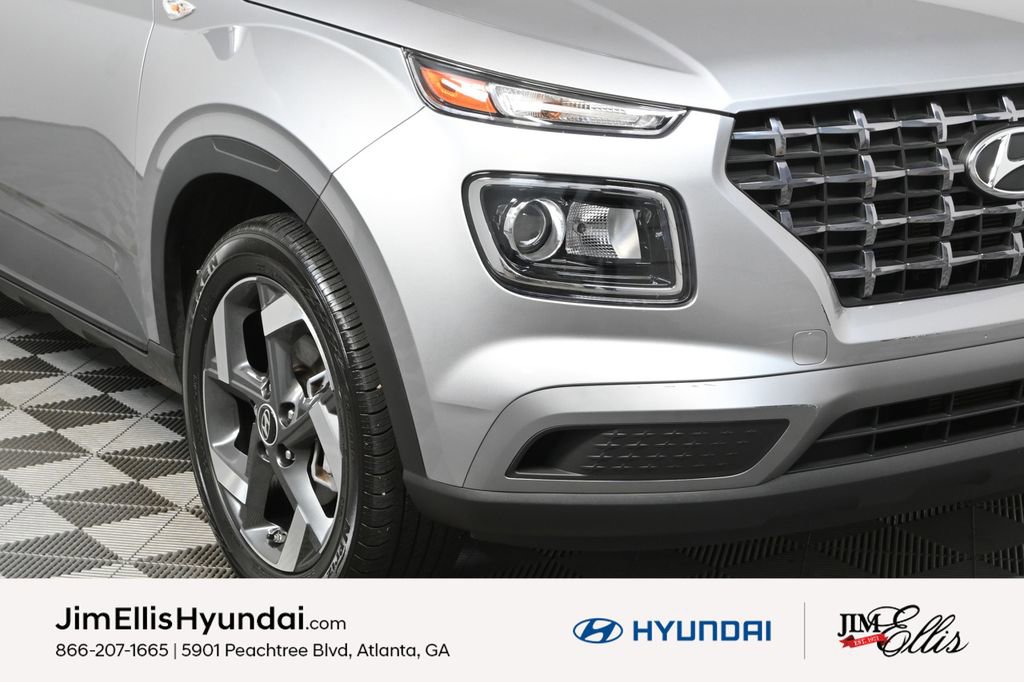 Certified 2023 Hyundai Venue SEL image 35