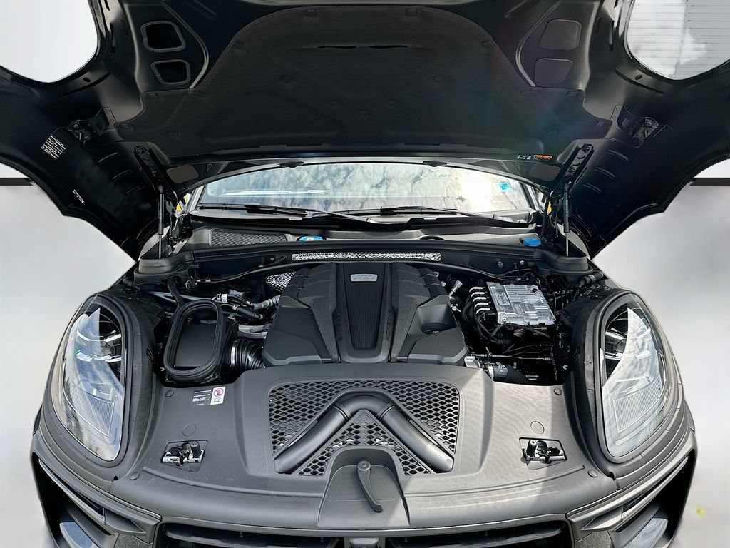 New 2026 Porsche Macan S AWD/4WD image 31