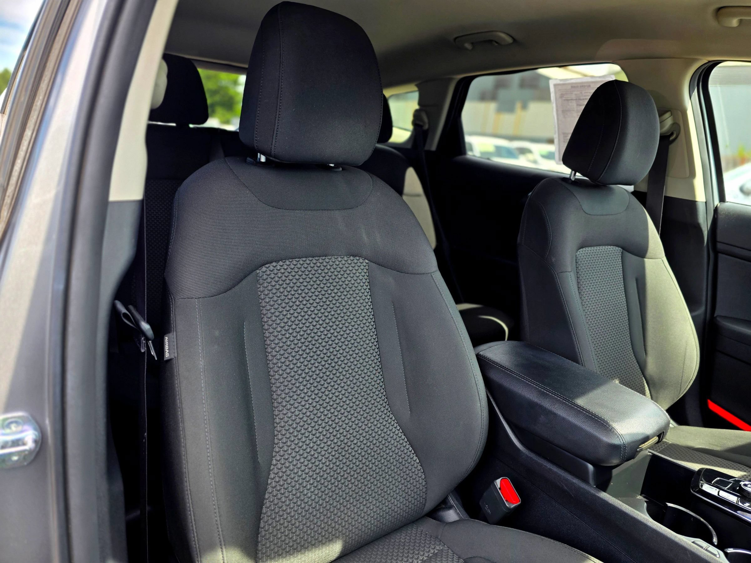 Used 2023 Kia Sportage LX AWD/4WD image 33