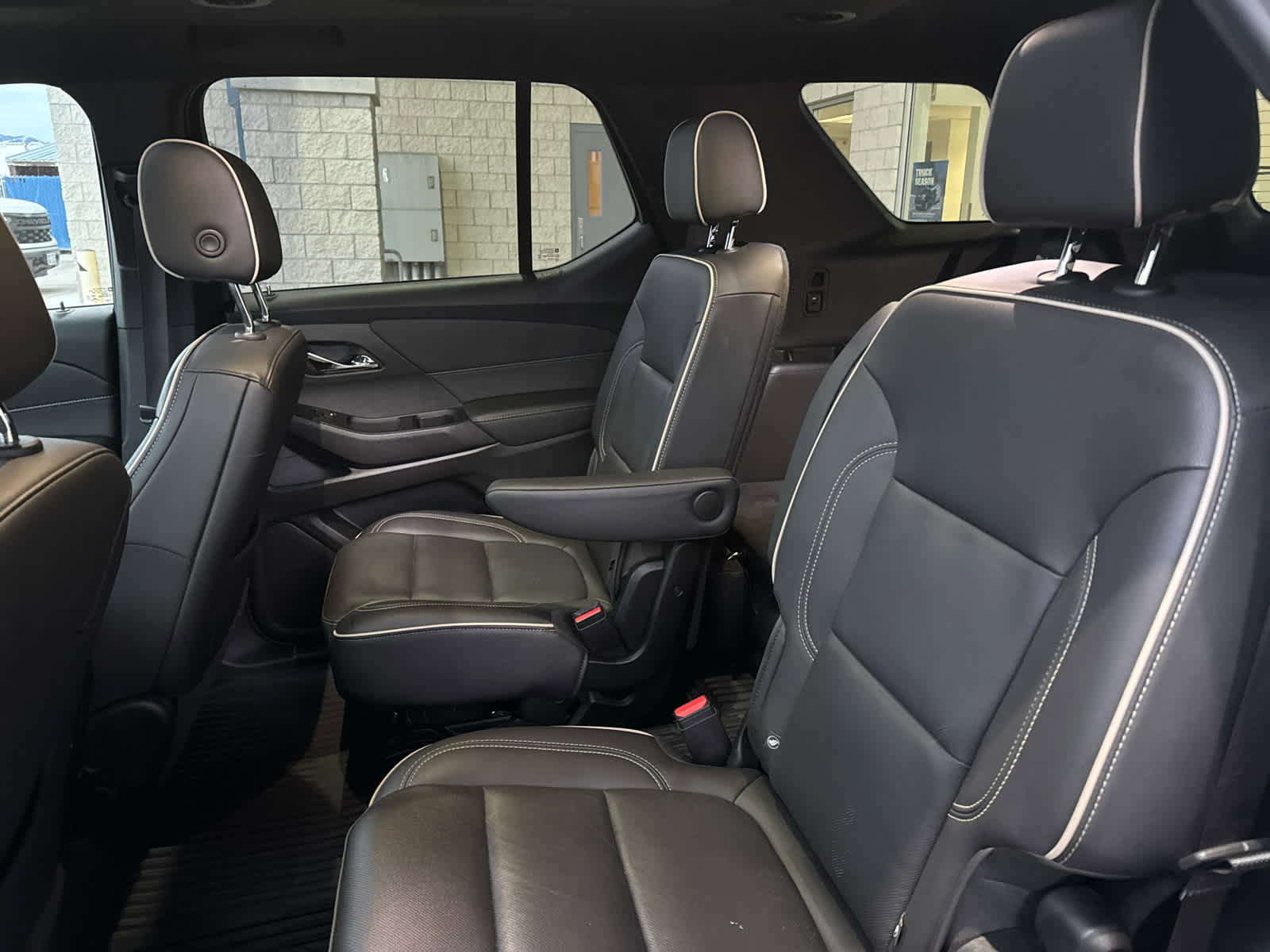 Certified 2023 Chevrolet Traverse Premier image 31