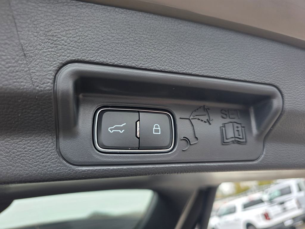 New 2026 Ford Explorer ST-Line w/ ST-Line Street Pack image 30