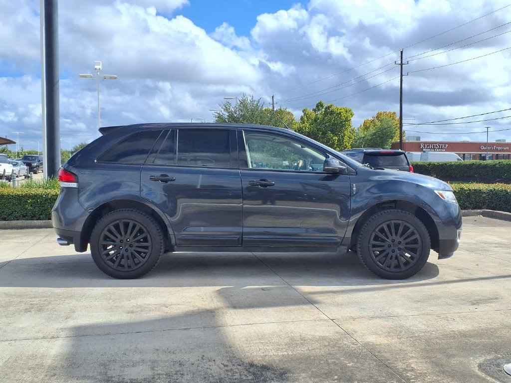 Used 2013 Lincoln MKX FWD image 8