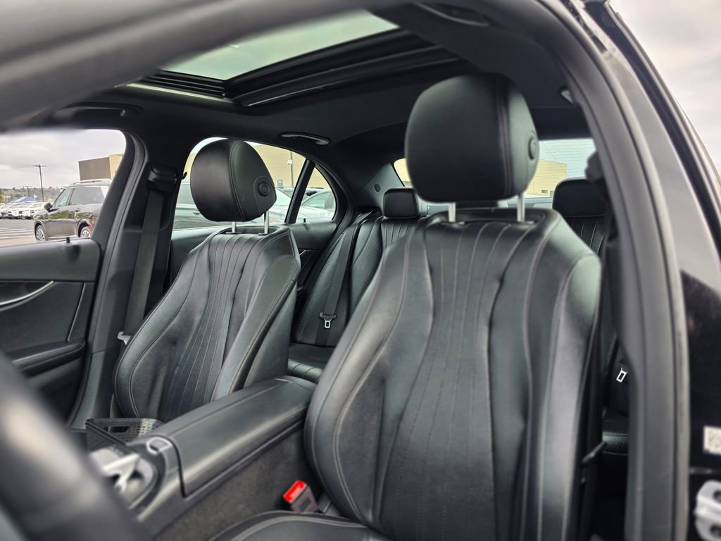 Used 2020 Mercedes-Benz E 350 Sedan image 13