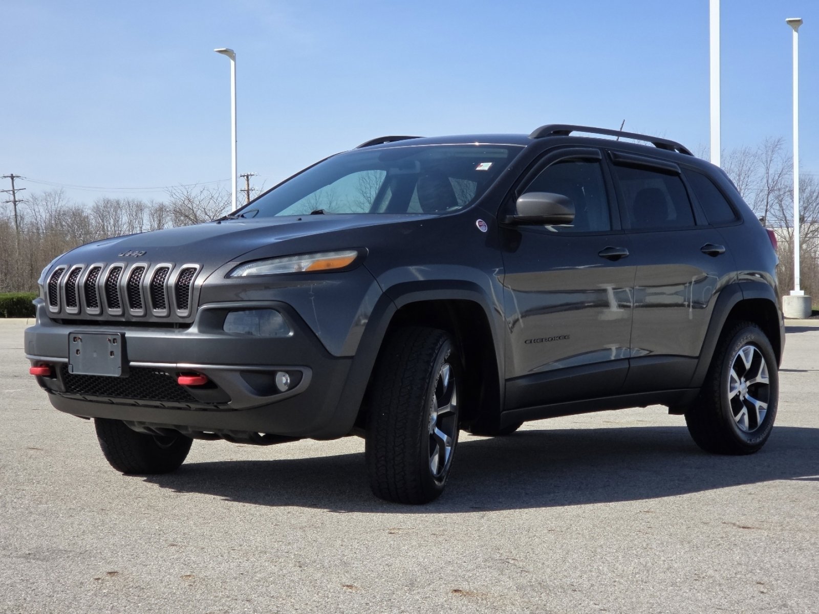 Used 2018 Jeep Cherokee Trailhawk w/ Cold Weather Group image 13