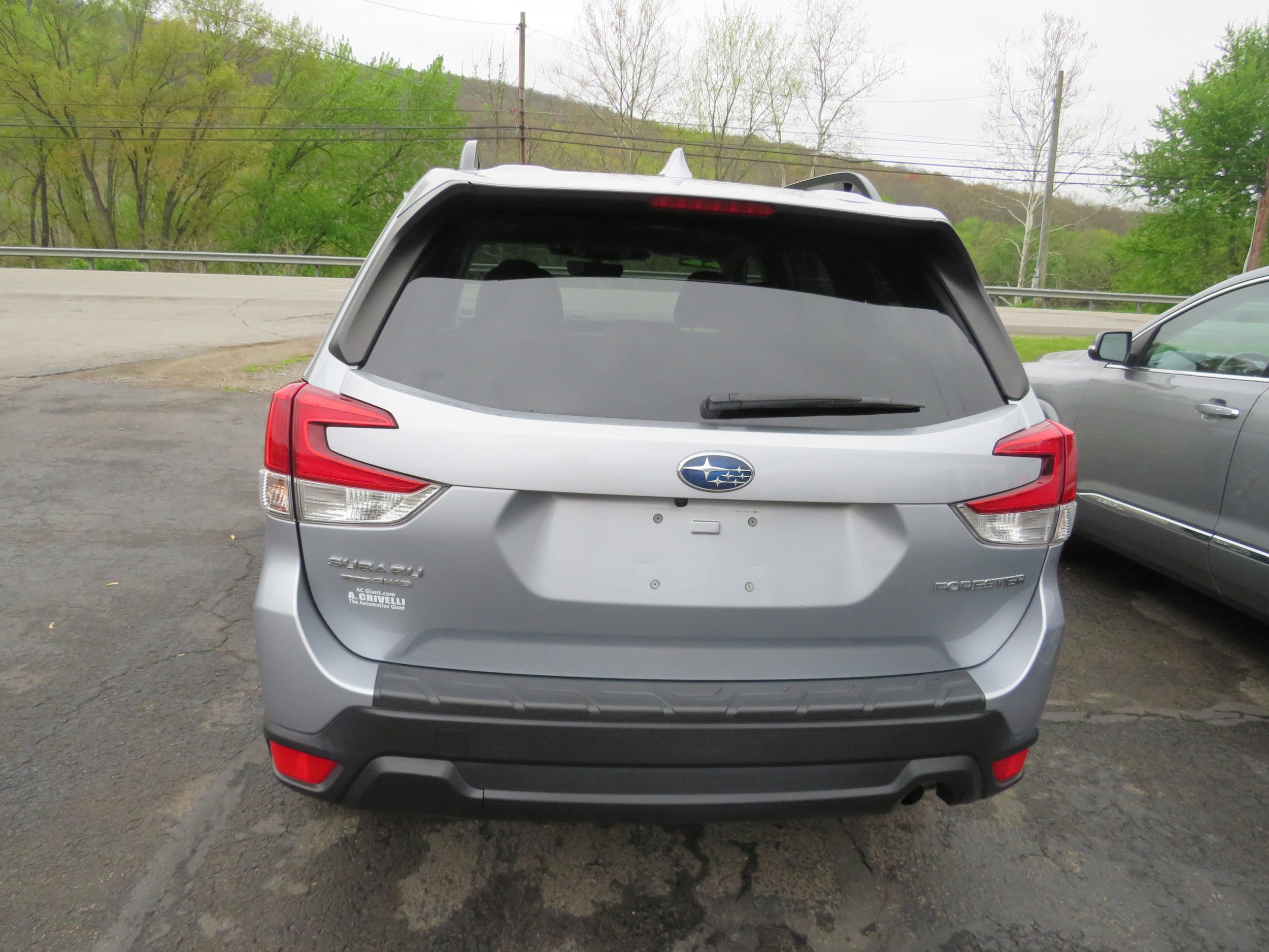 Used 2022 Subaru Forester Premium w/ Popular Package #2 AWD/4WD image 6