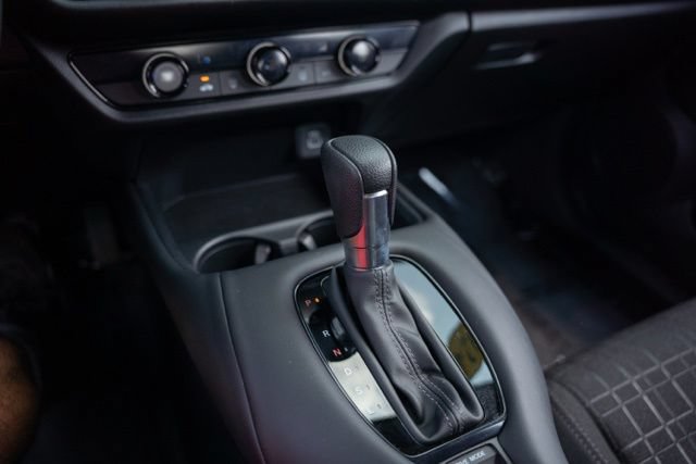 Used 2024 Honda HR-V LX image 27