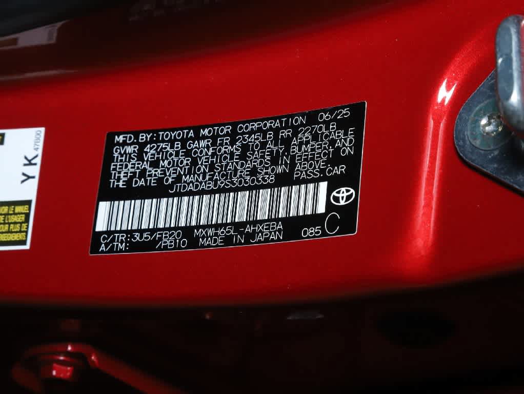 Used 2025 Toyota Prius LE AWD/4WD image 20