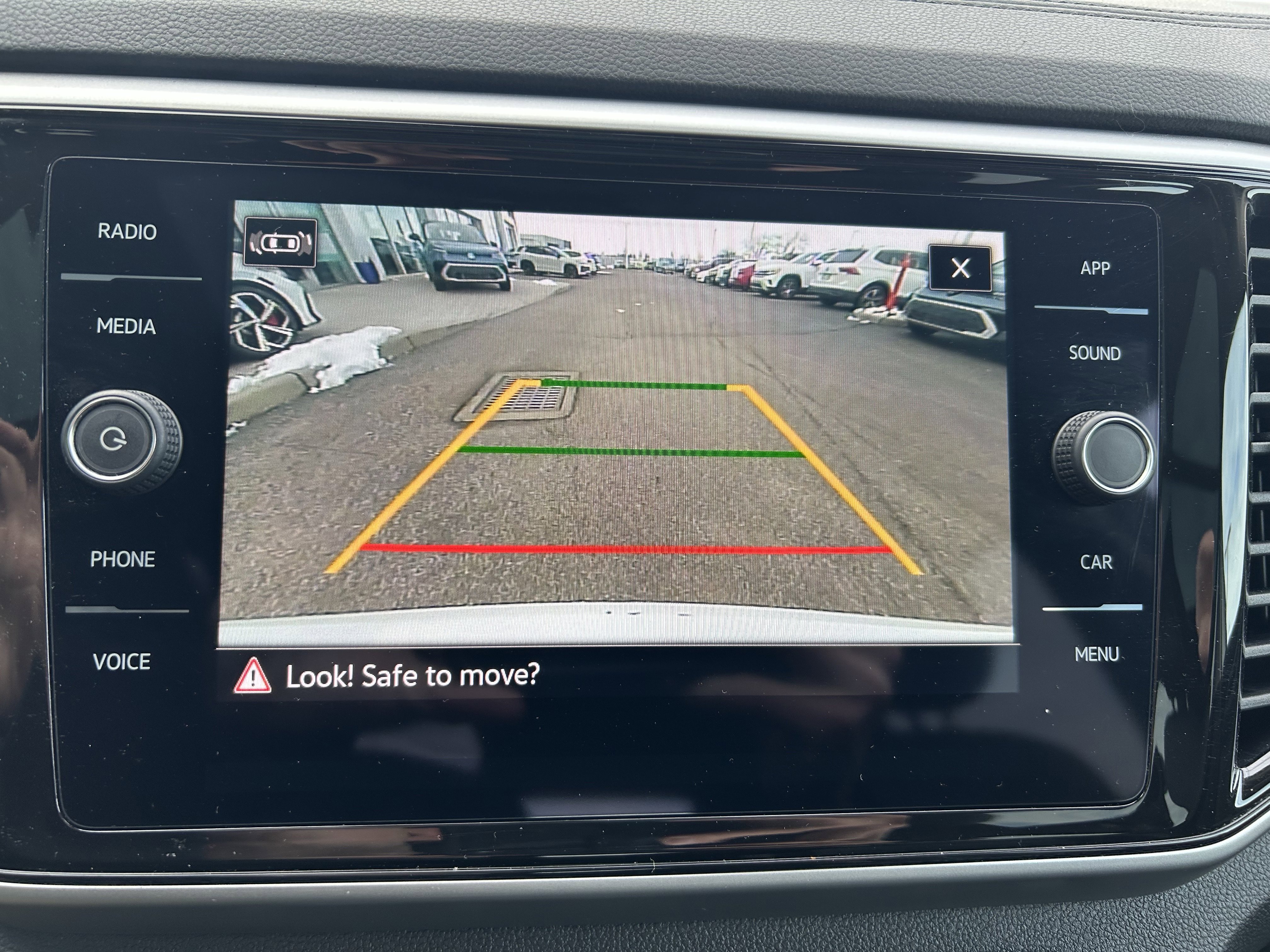 Certified 2023 Volkswagen Atlas SE w/ Panoramic Sunroof Package image 12