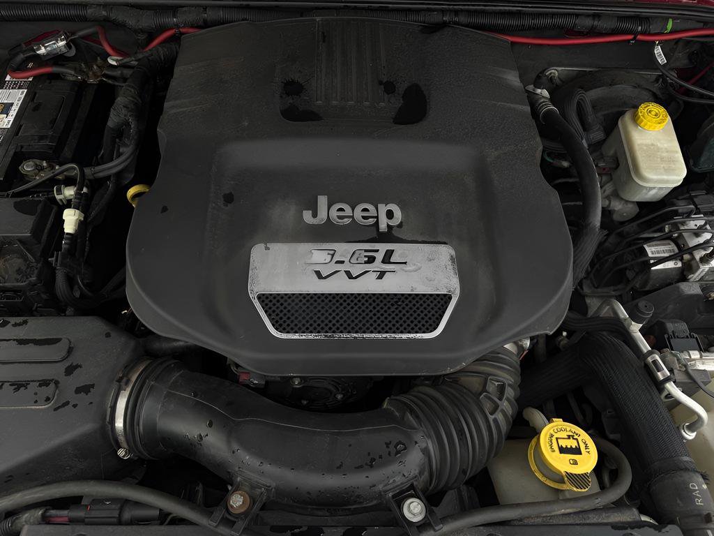 Used 2013 Jeep Wrangler Unlimited Sport AWD/4WD image 11
